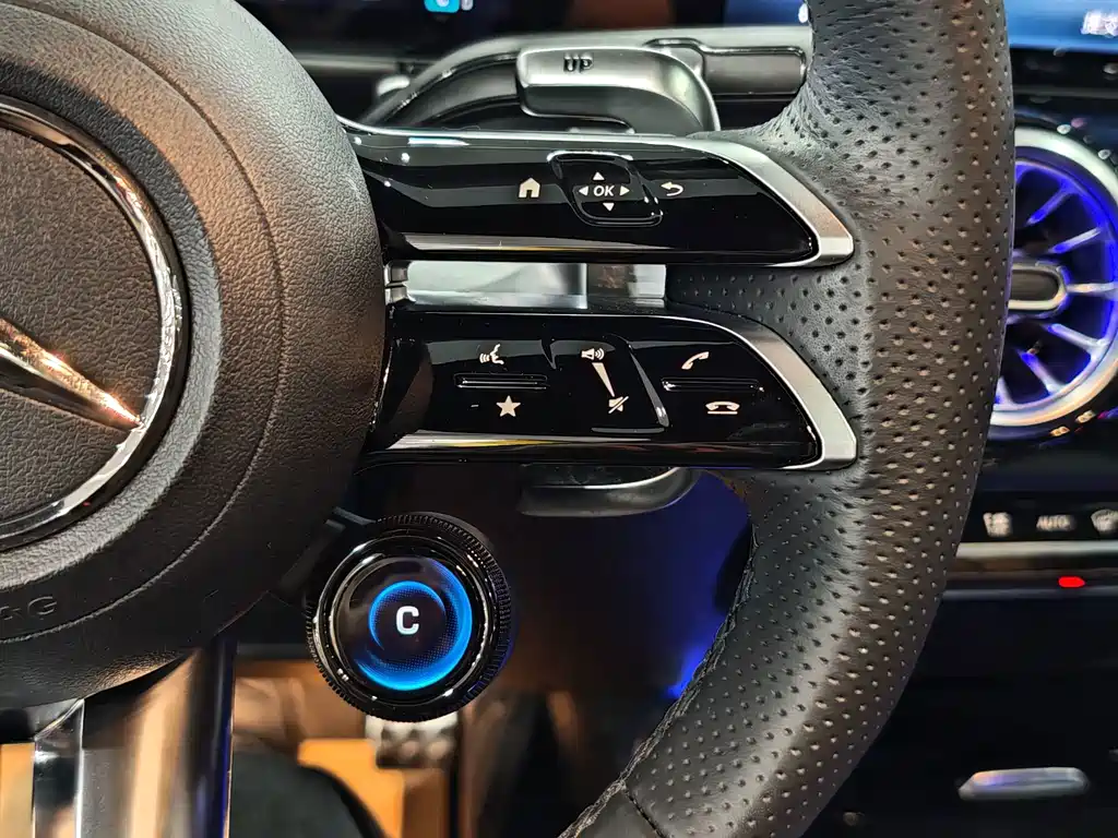Mercedes-Benz GLB AMG — миниатюра 13