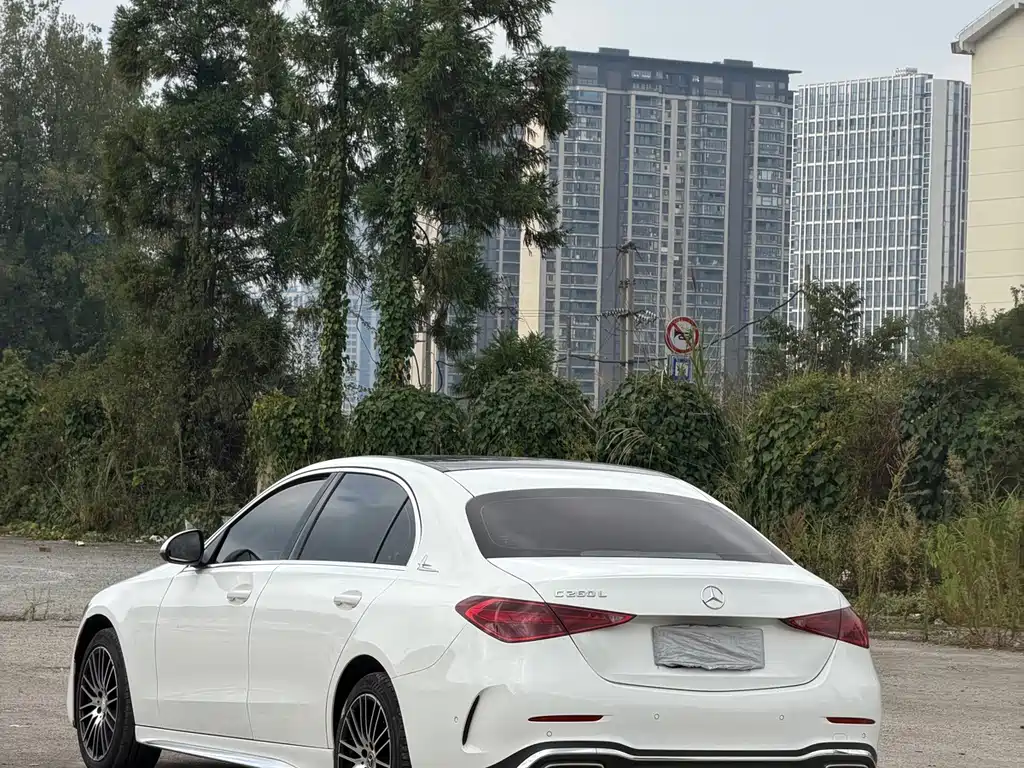 Mercedes-Benz C-Class — миниатюра 8