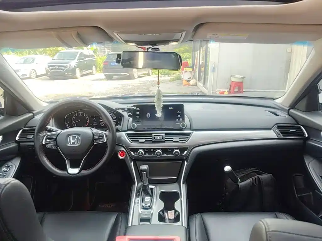 Honda Accord — миниатюра 10