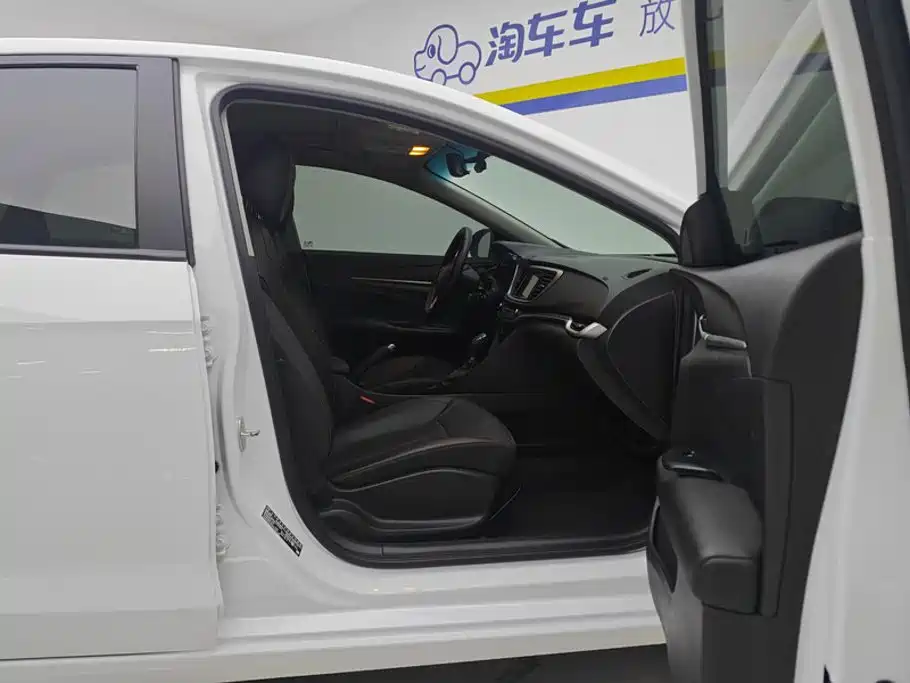 Buick Excelle — миниатюра 8