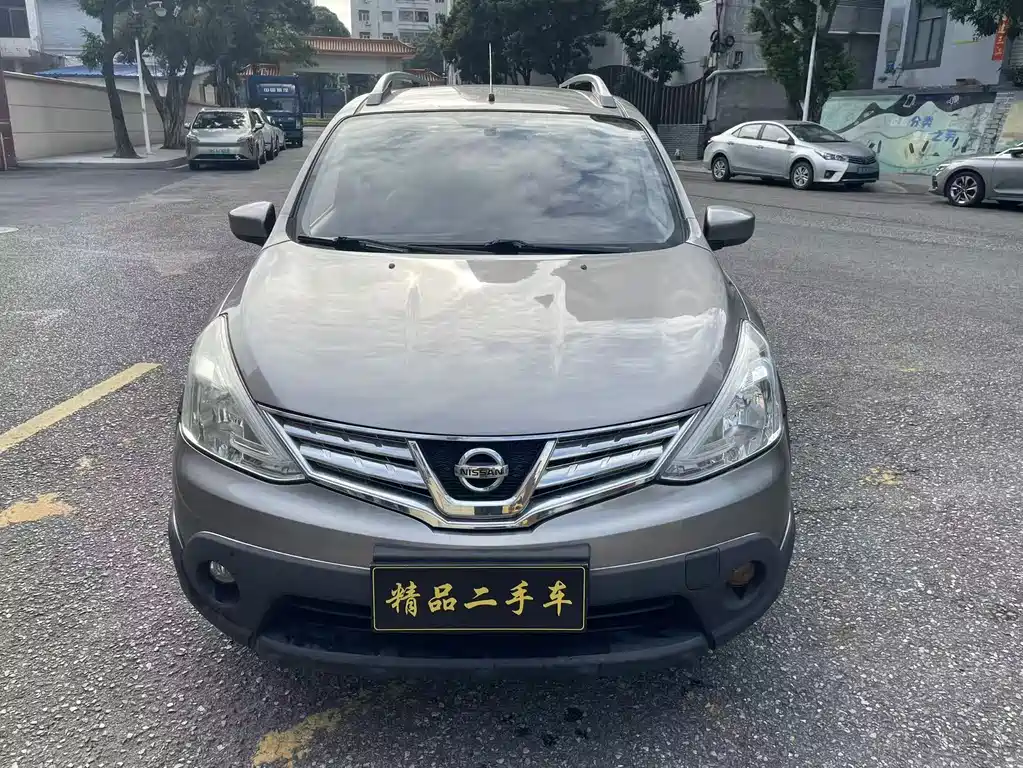 Nissan Livina — миниатюра 2