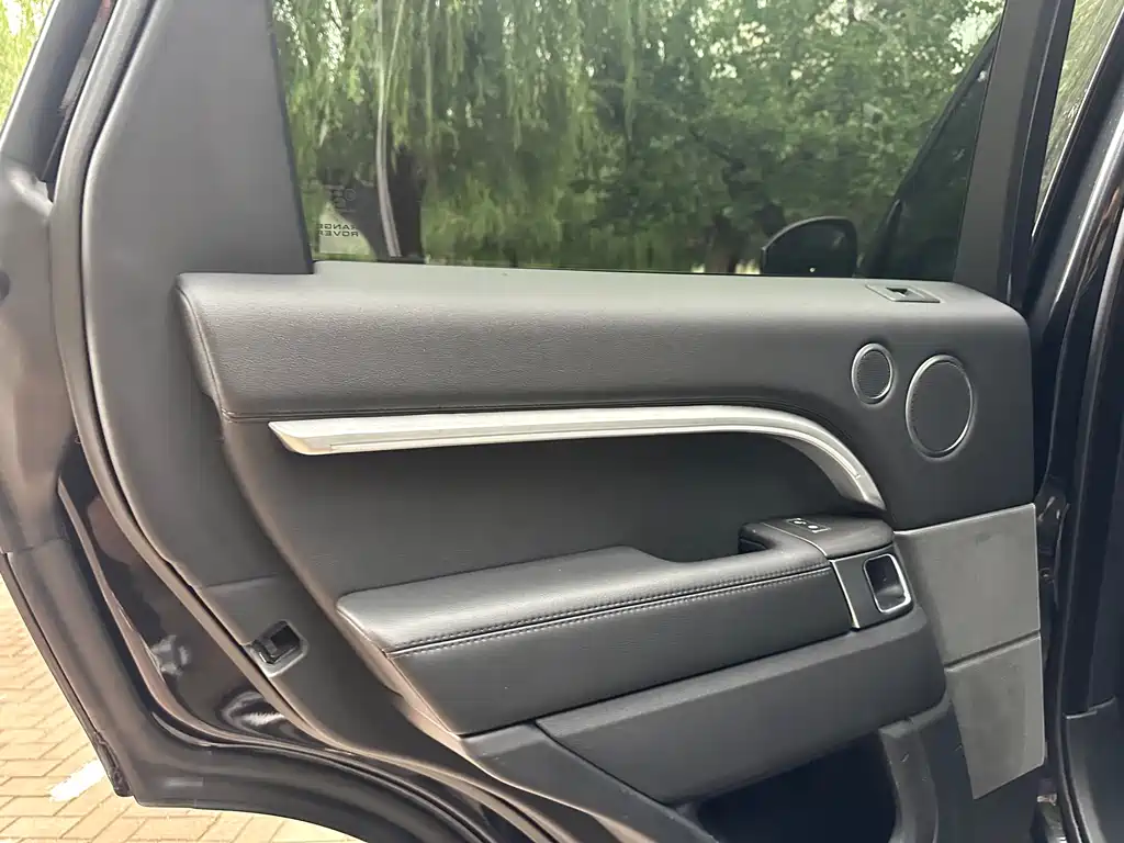 Land Rover Sport — миниатюра 17
