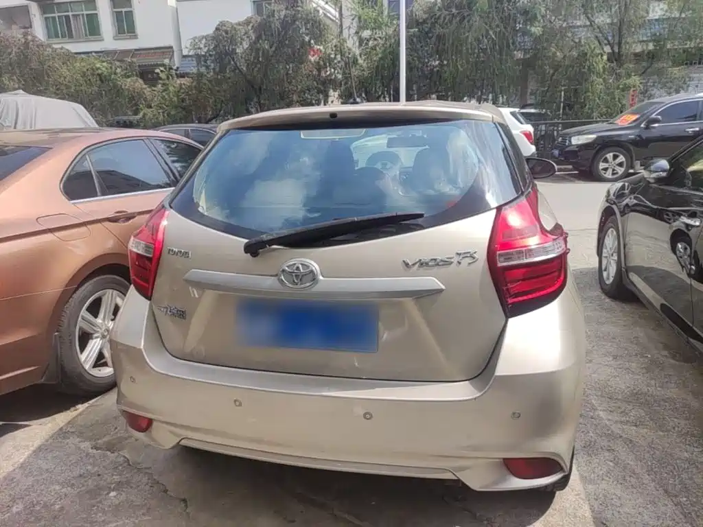 Toyota Vios FS — миниатюра 6