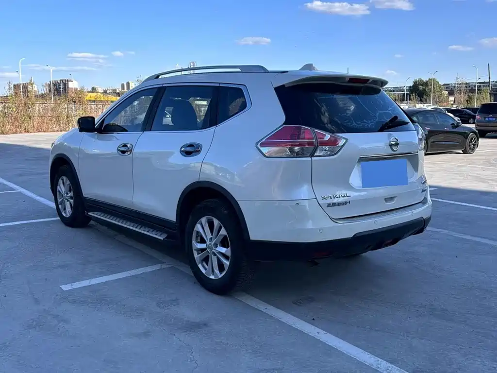 Nissan X-Trail — миниатюра 4