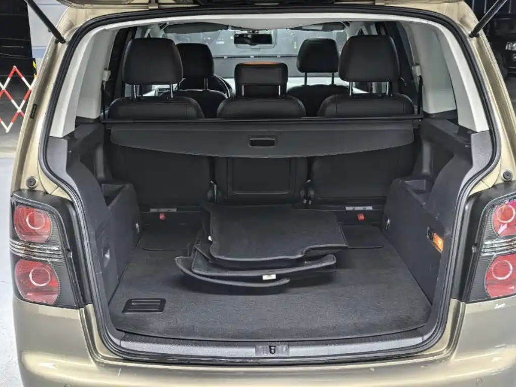 Volkswagen Touran — миниатюра 15