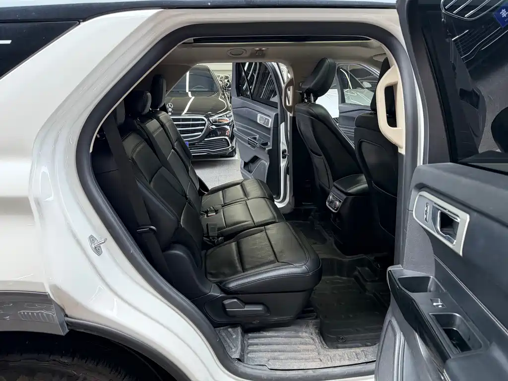 Ford Explorer — миниатюра 16