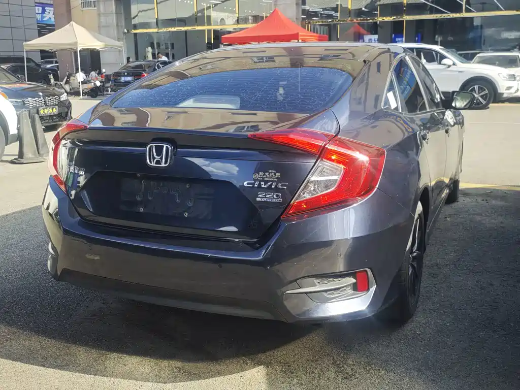 Honda Civic — миниатюра 9