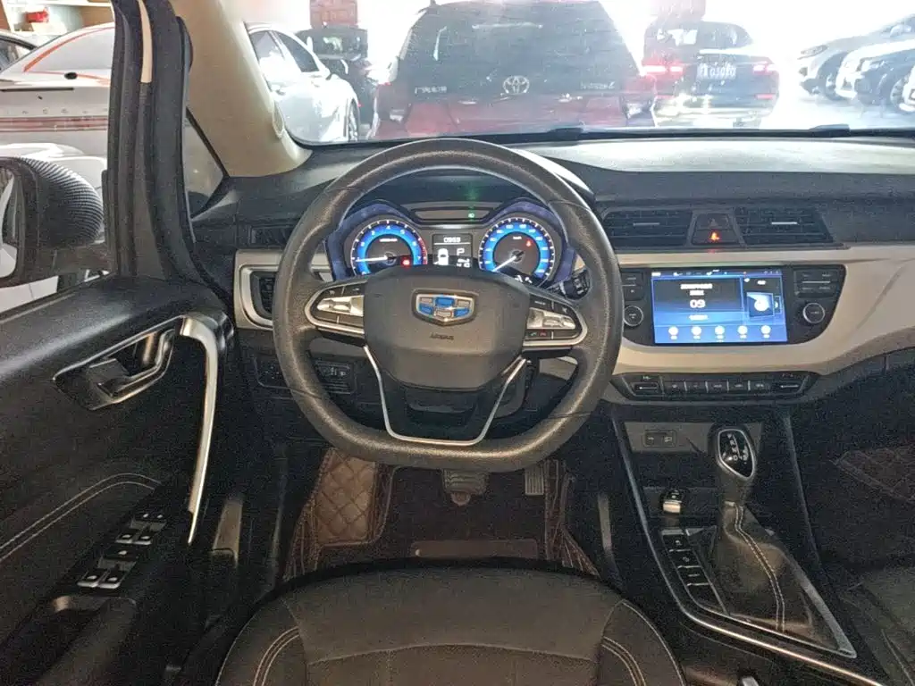 Geely Vision X3 — миниатюра 11