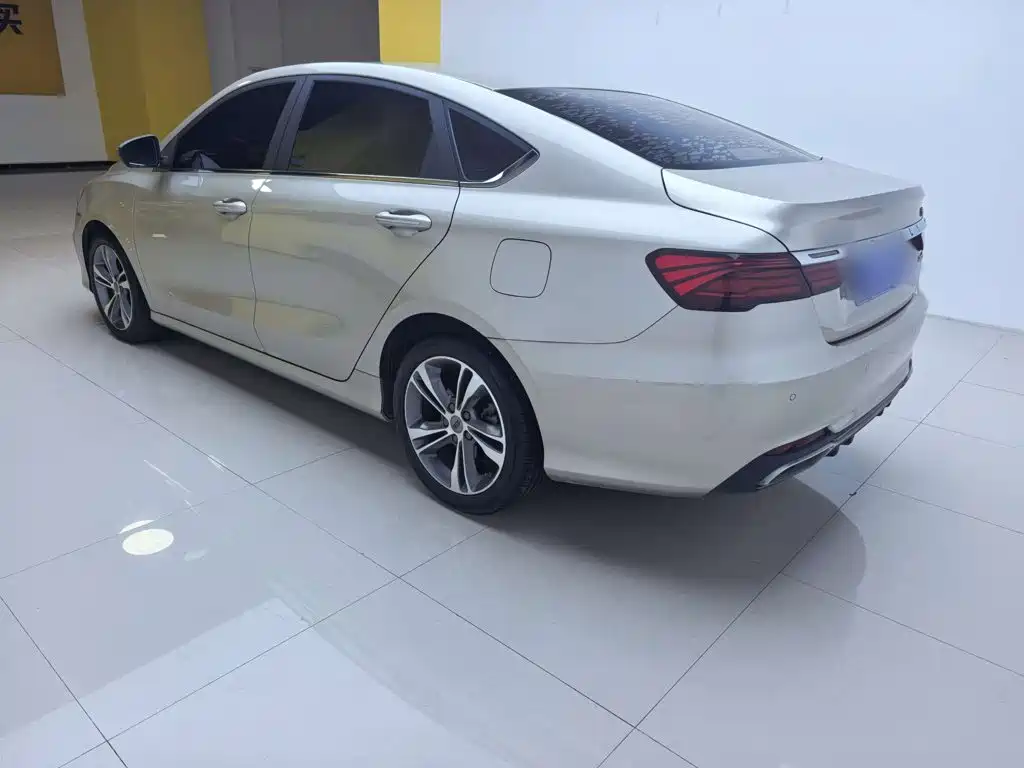 Geely Binrui — миниатюра 5