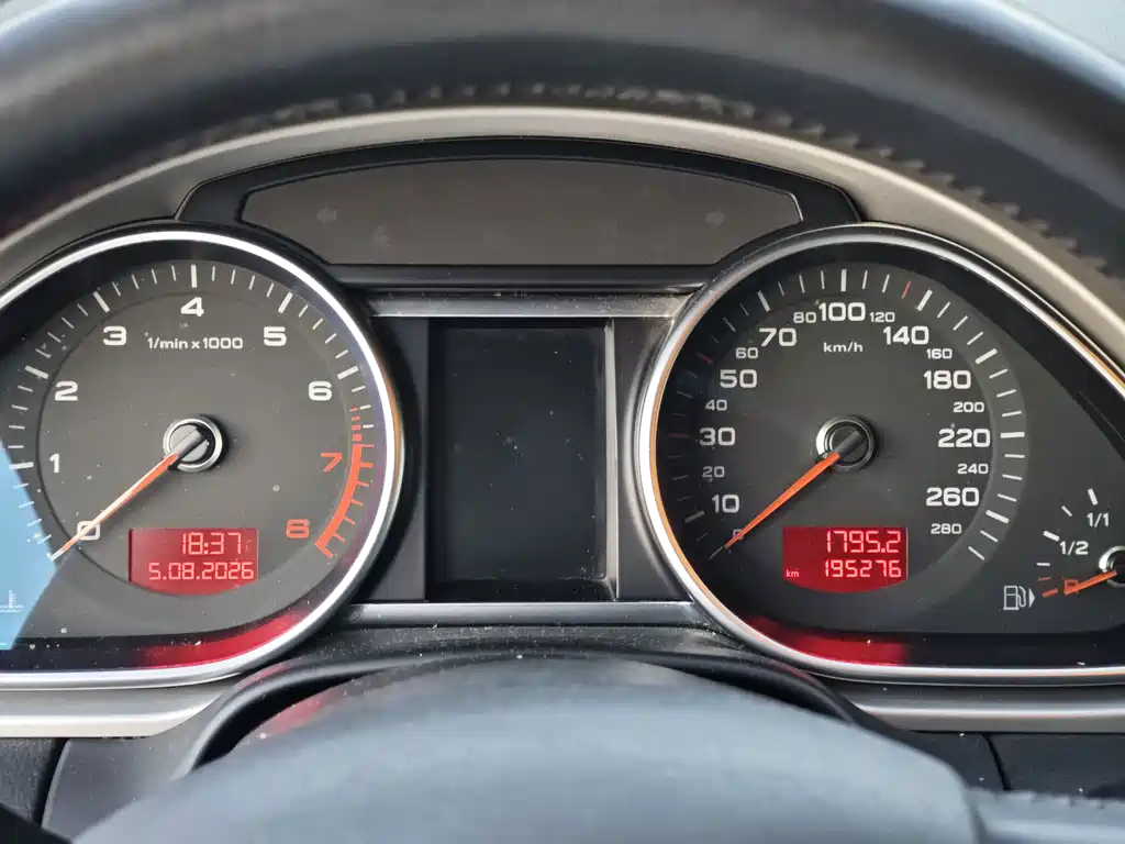 Audi Q7 — миниатюра 13