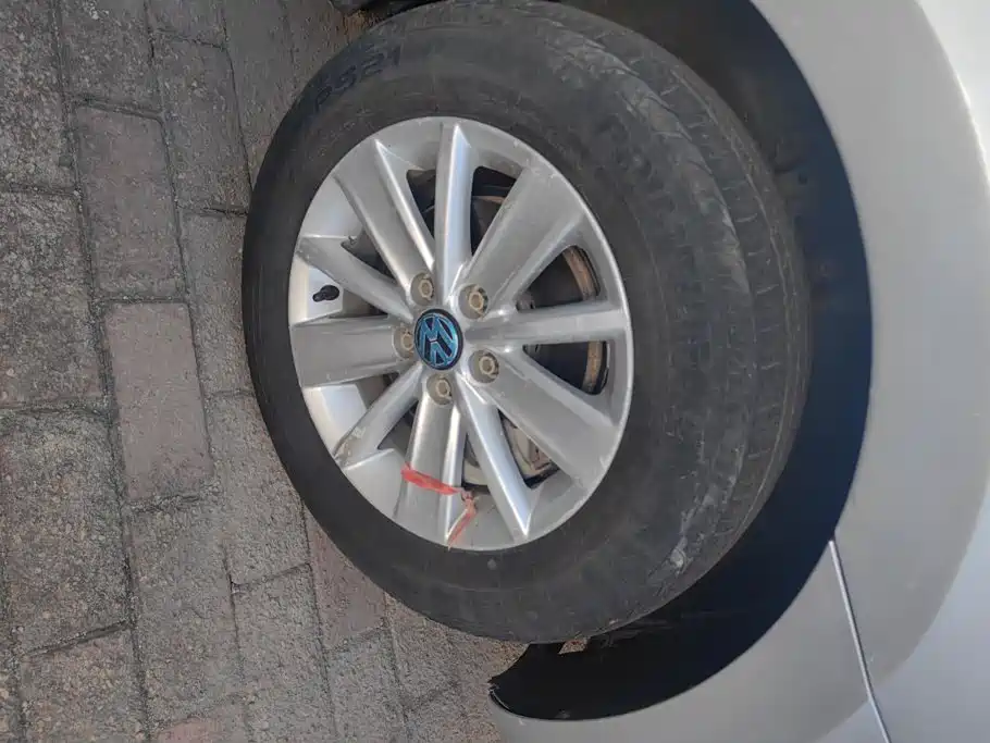 Volkswagen Jetta — миниатюра 6