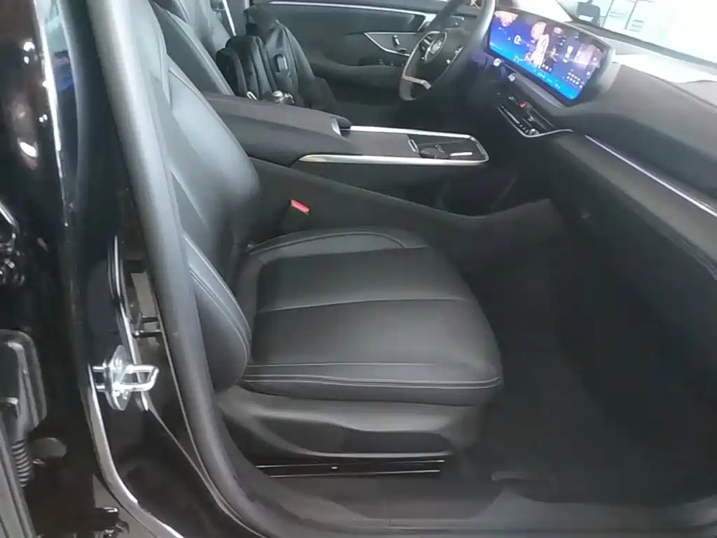 Buick LaCrosse — миниатюра 25