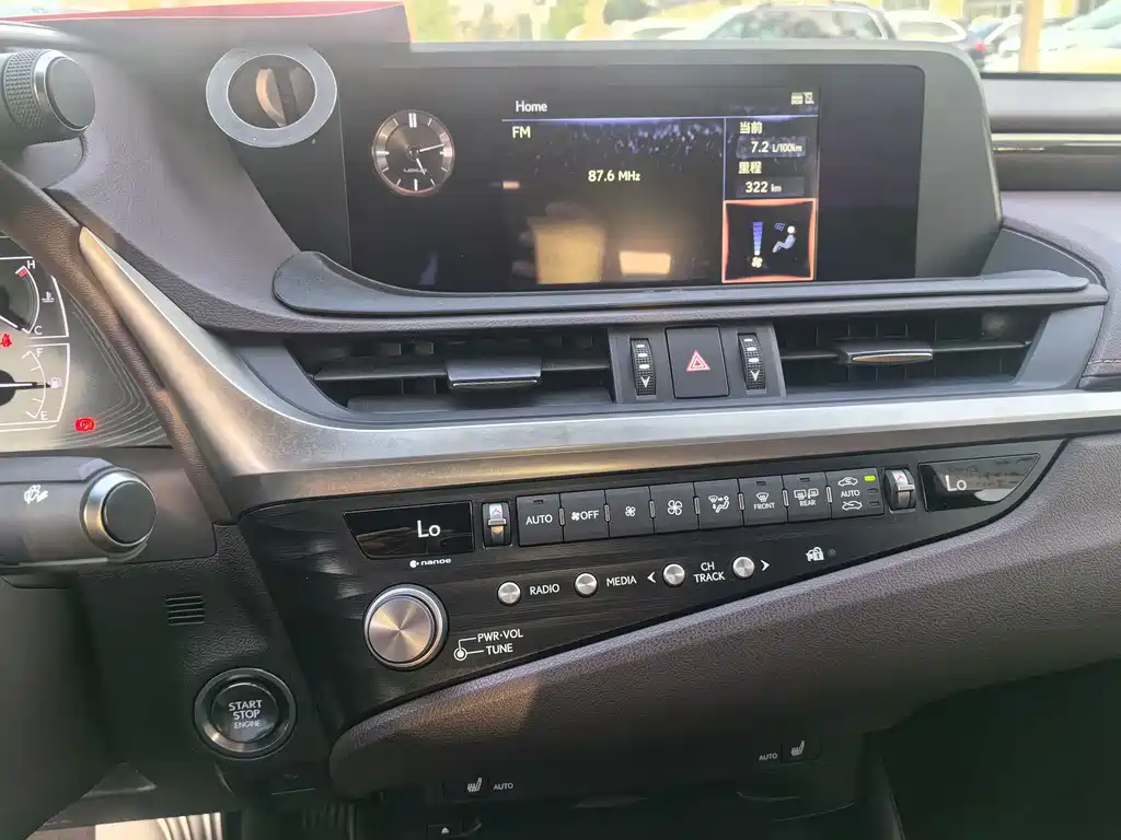 Lexus ES — миниатюра 16