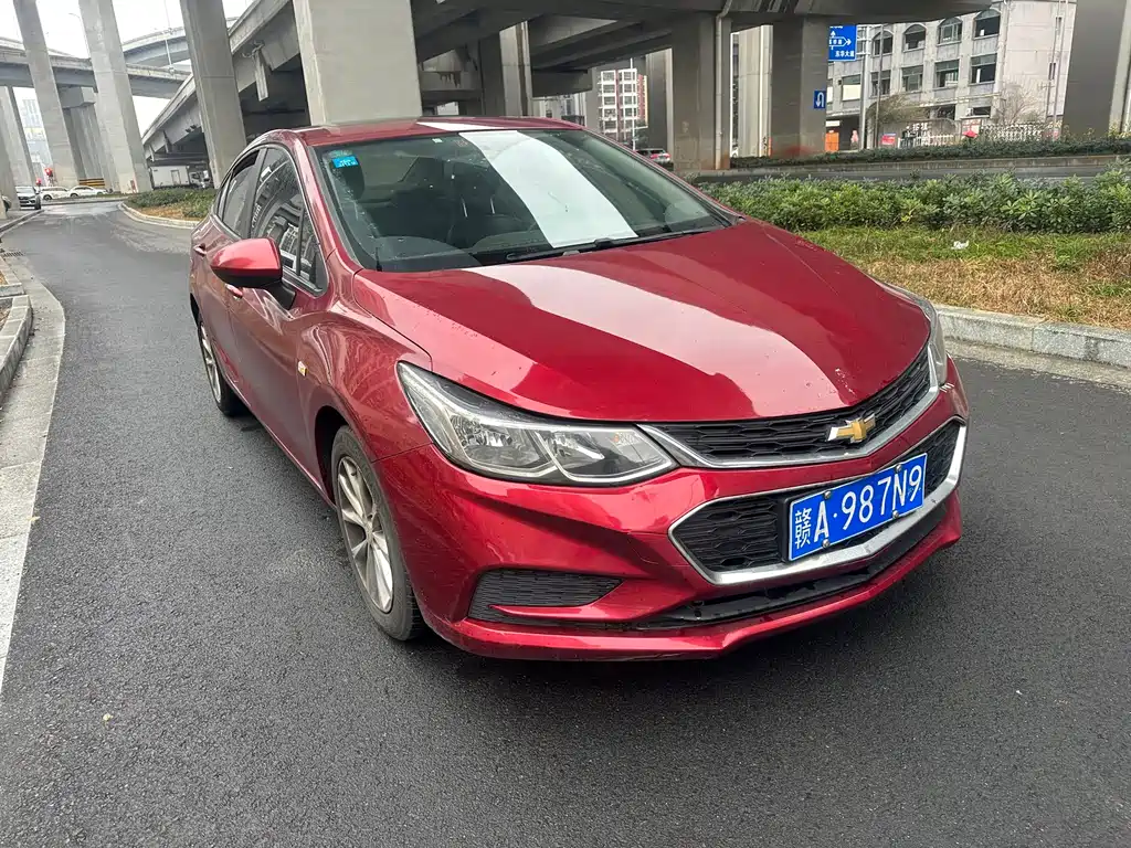 Chevrolet Cruze 1.5L Auto Pioneer Sunroof Edition, фото 2