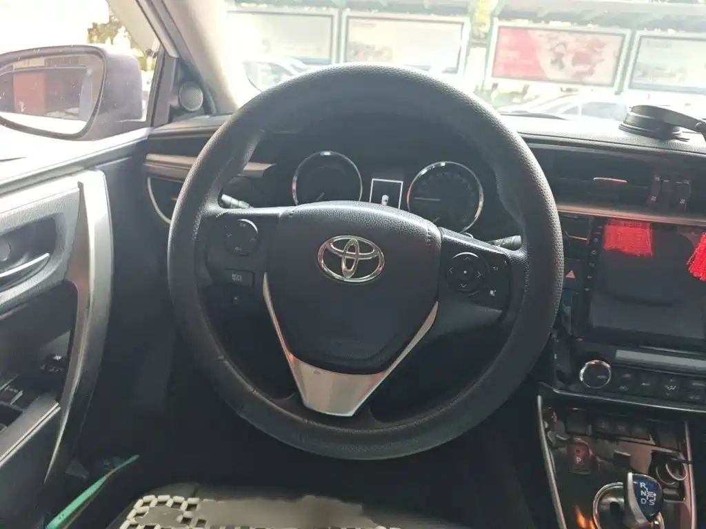 Toyota Corolla — миниатюра 3