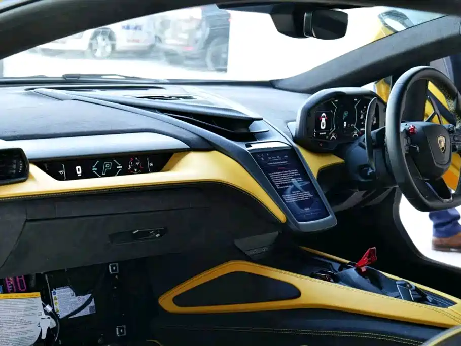 Lamborghini Revuelto 2023 6.5L PHEV Standard