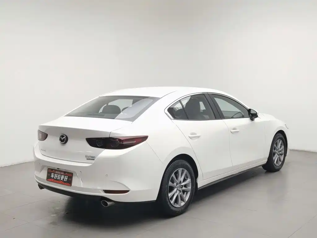 Mazda 3 Axela — миниатюра 2