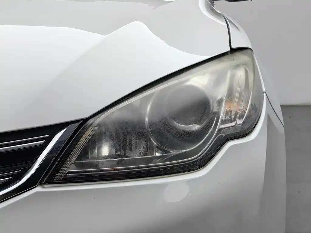 Roewe 360 — миниатюра 5