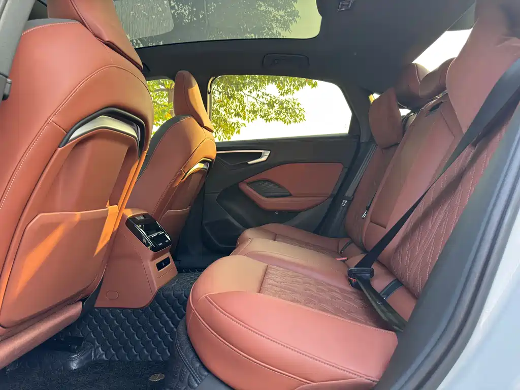 Audi A5L — миниатюра 10