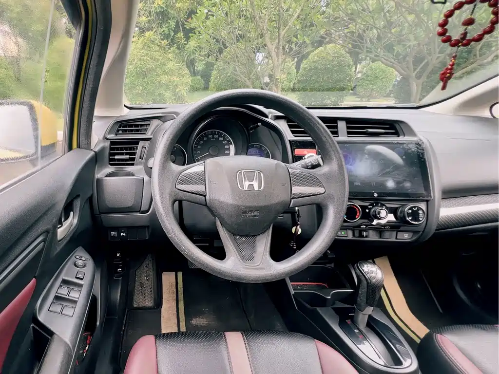Honda Fit — миниатюра 5