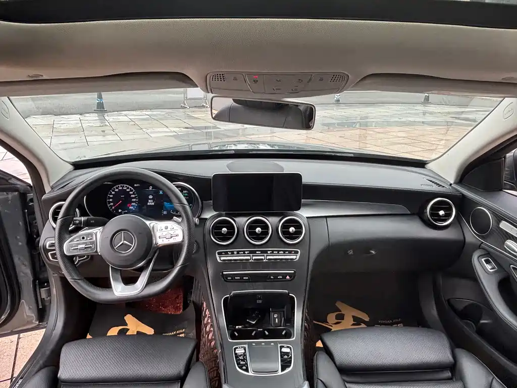 Mercedes-Benz C-Class — миниатюра 13