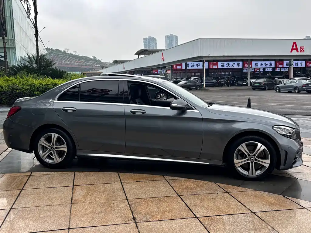 Mercedes-Benz C-Class — миниатюра 4
