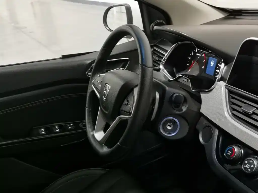 Baojun 310W — миниатюра 22