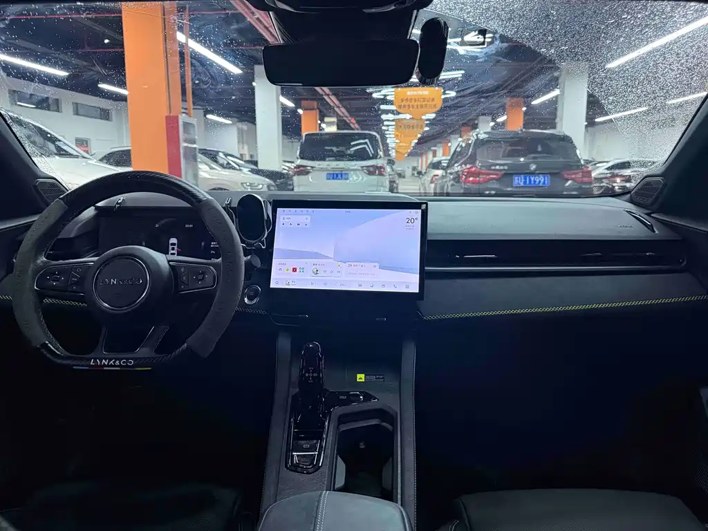 Lynk & Co 03 — миниатюра 17