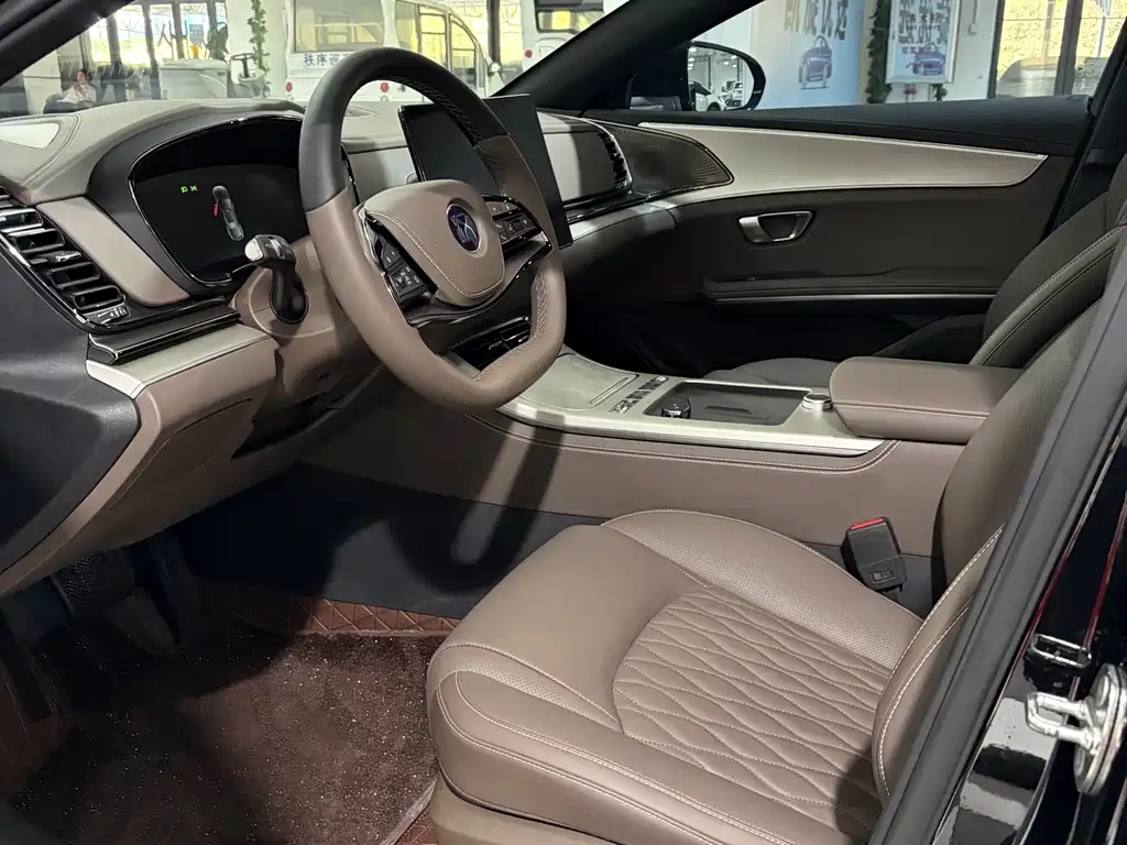 BYD Han — миниатюра 7