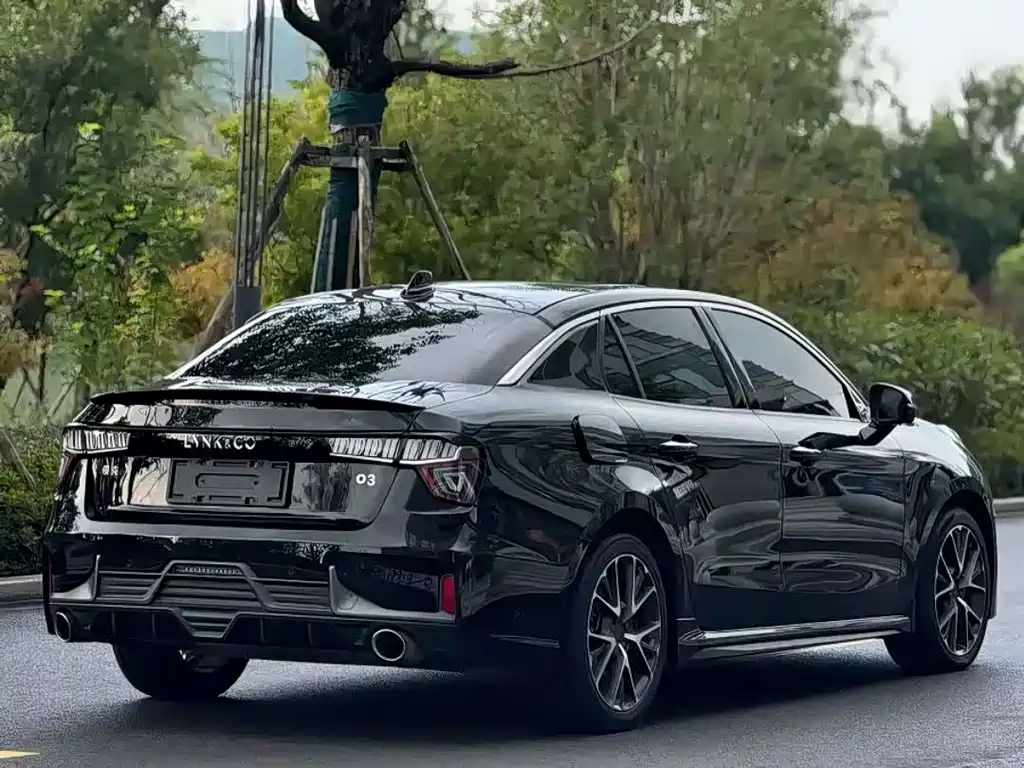 Lynk & Co 03 — миниатюра 6