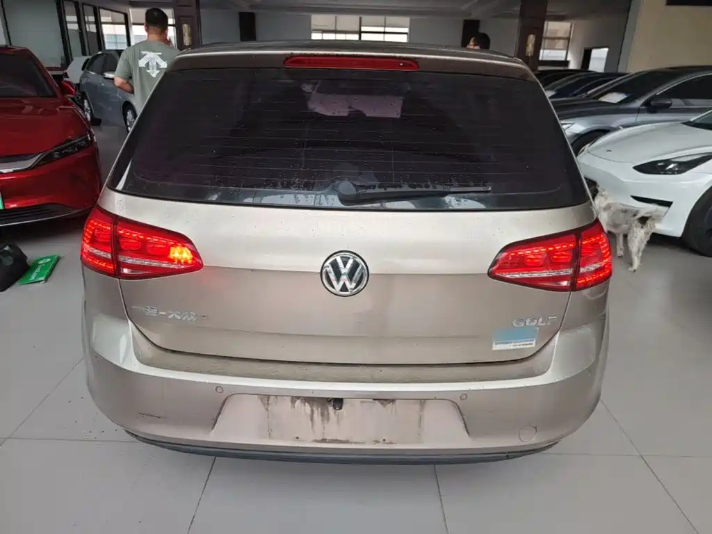 Volkswagen Golf — миниатюра 6