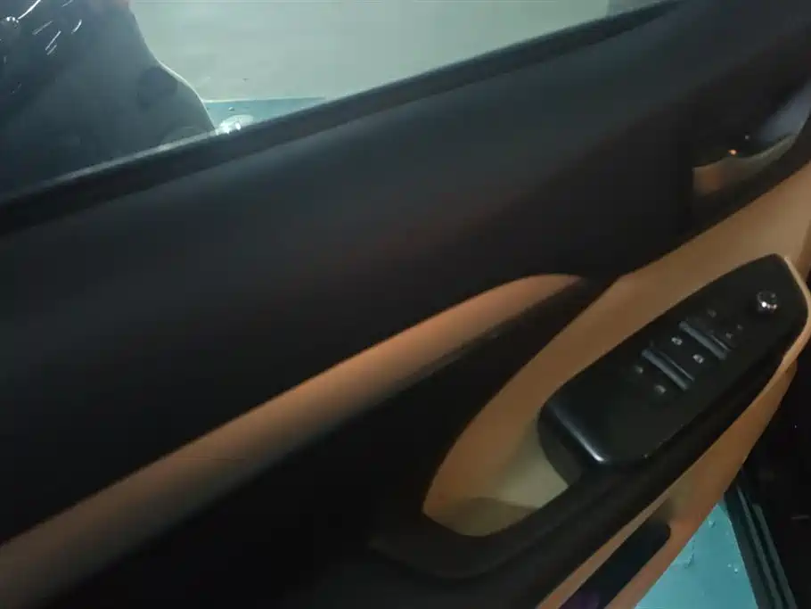 Toyota Highlander 2018 2.0T Elite 7 мест V
