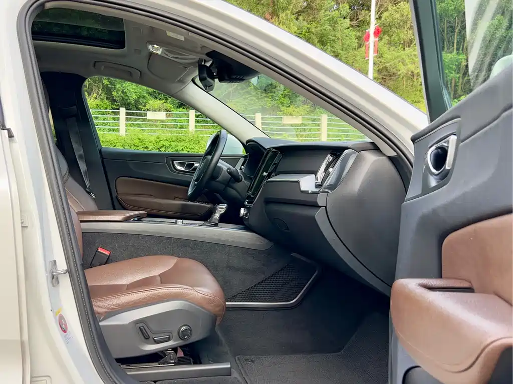 Volvo XC60 2018 T5
