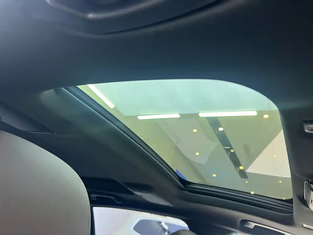 BMW 5 Series — миниатюра 22