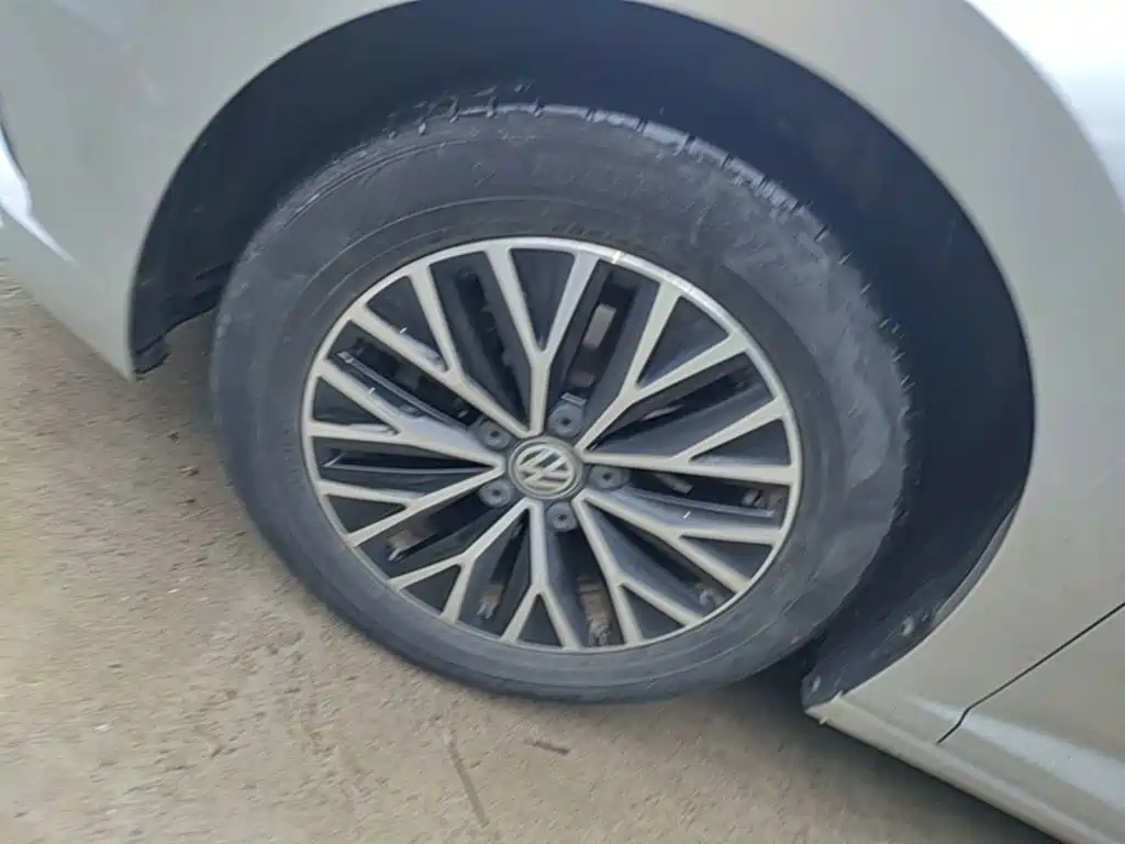 Volkswagen Sagitar — миниатюра 23