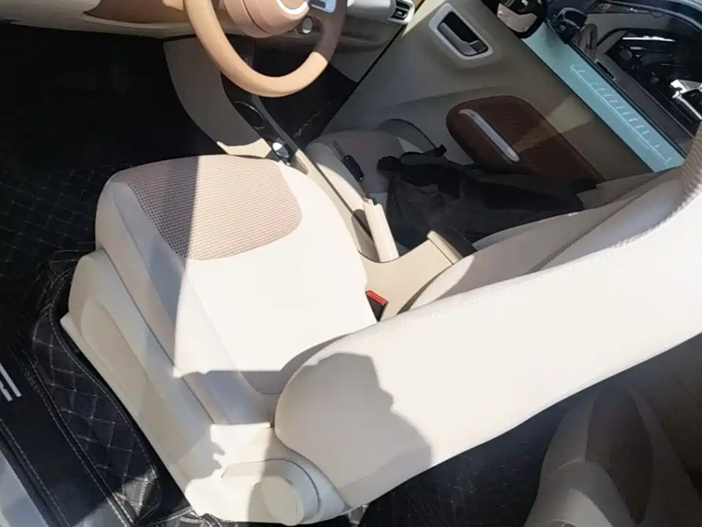 Wuling MINIEV — миниатюра 15