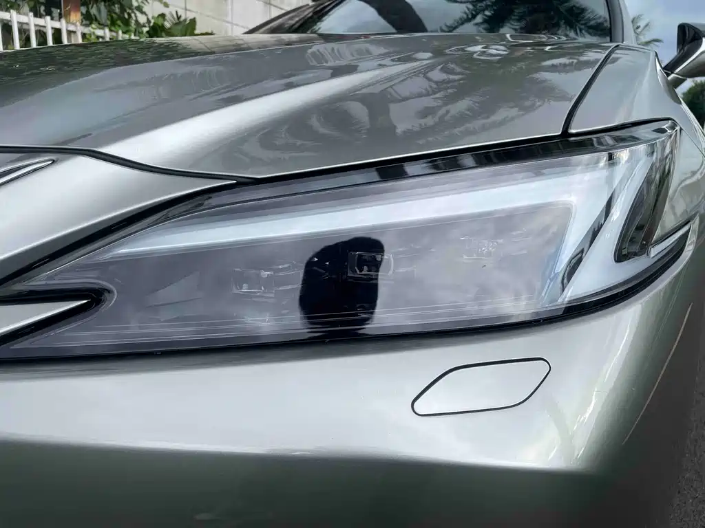 Lexus ES — миниатюра 13