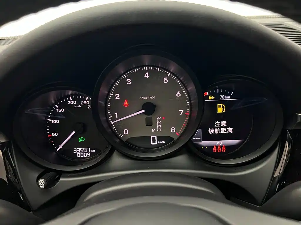Porsche Macan — миниатюра 15