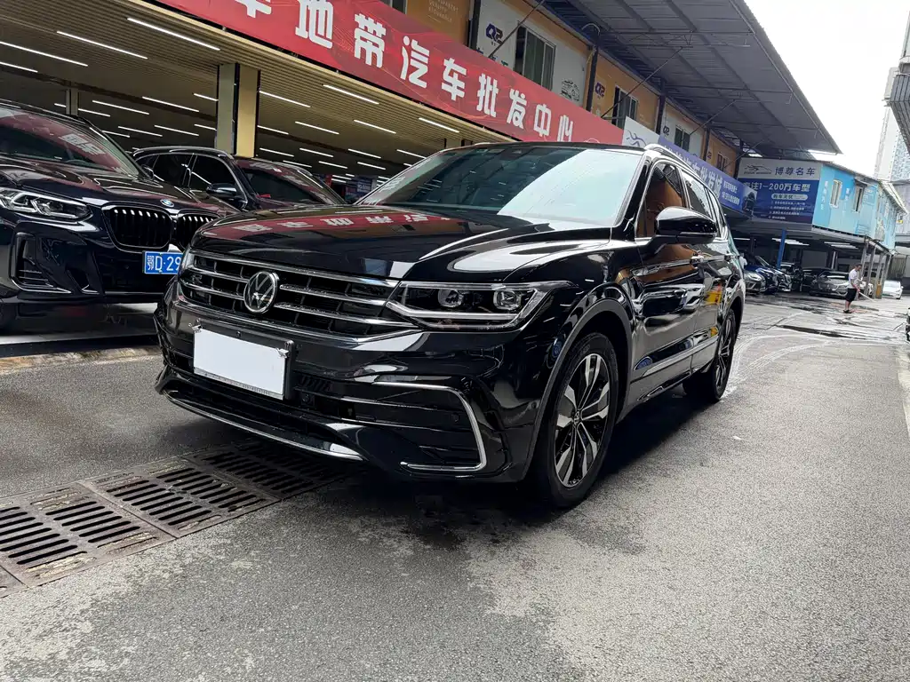 Купить Volkswagen Tiguan L