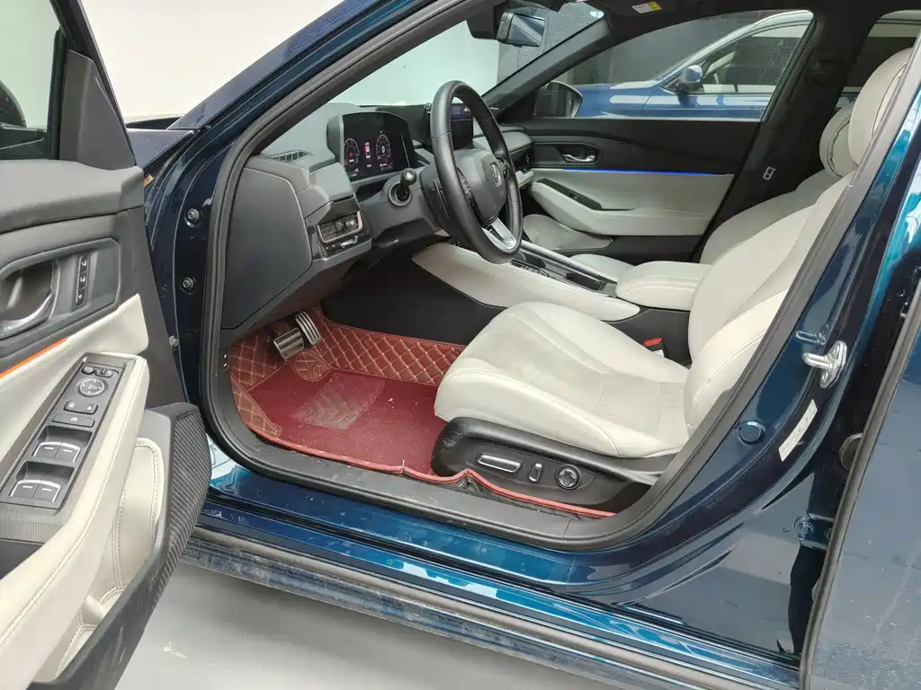 Honda Inspire PHEV — миниатюра 7