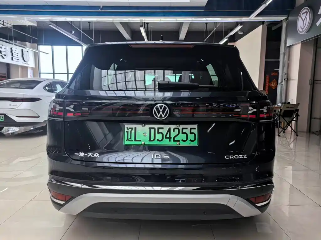 Volkswagen ID.6 Crozz — миниатюра 4