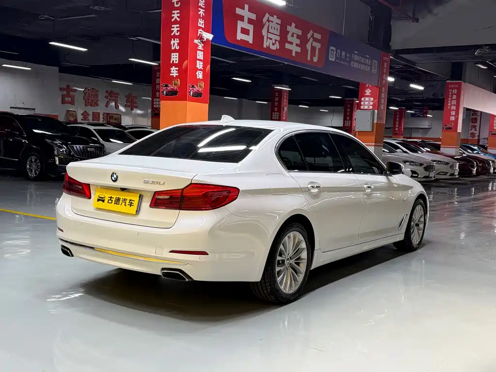 BMW 5 Series — миниатюра 5
