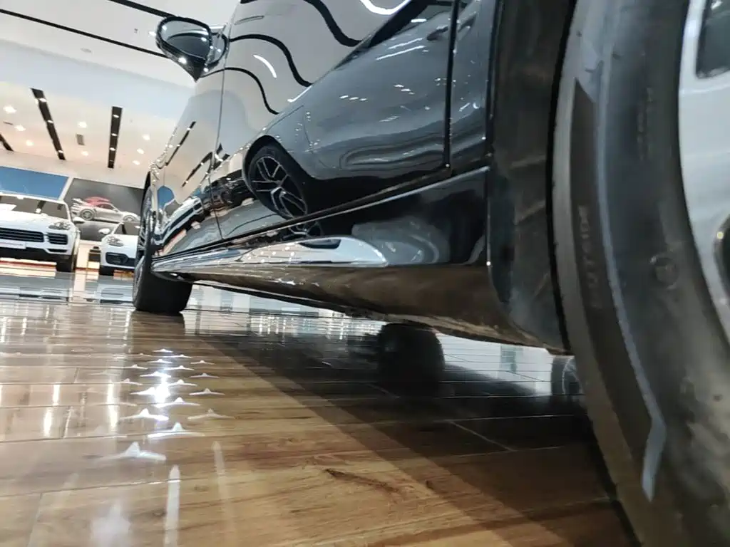 Mercedes-Benz E-Class — миниатюра 22