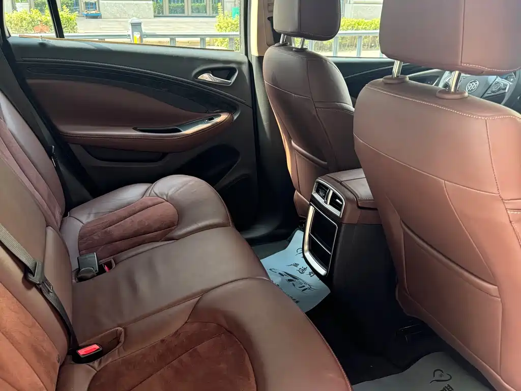 Buick Envision Plus — миниатюра 10