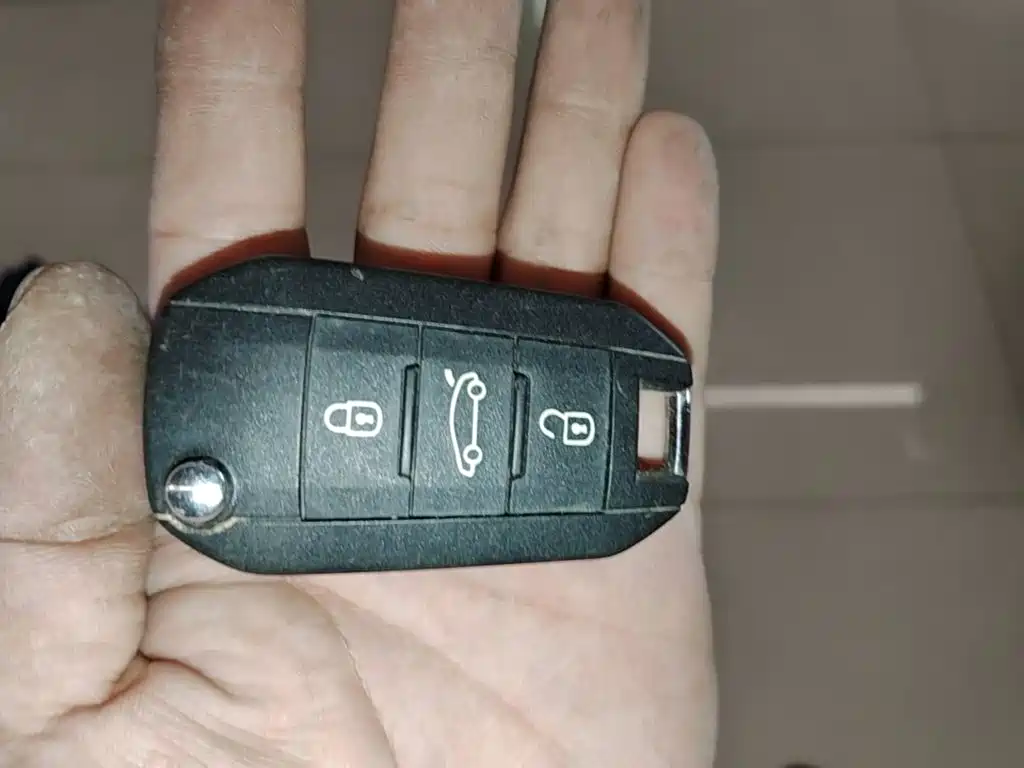 Peugeot 408 — миниатюра 9