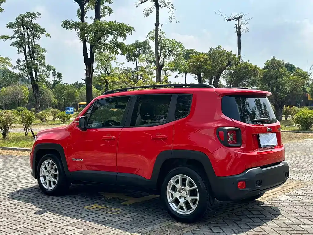 Jeep Renegade — миниатюра 10