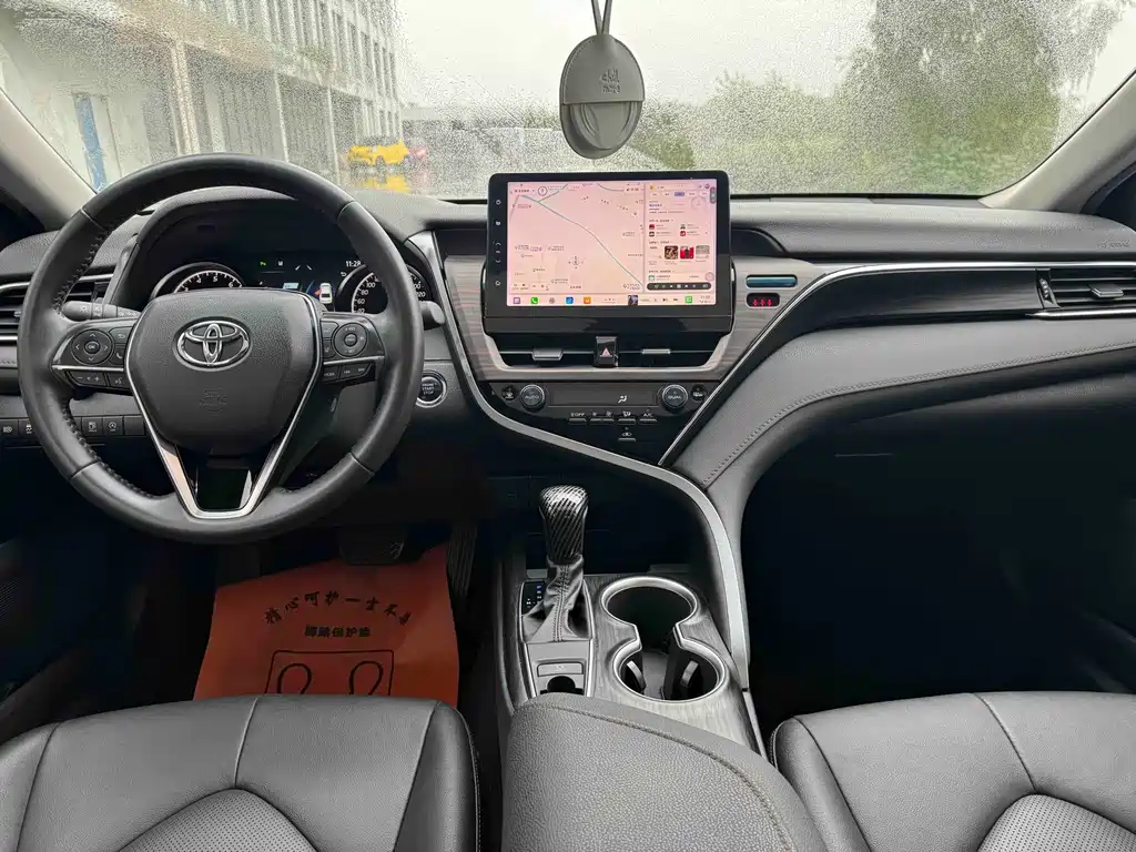Toyota Camry — миниатюра 6