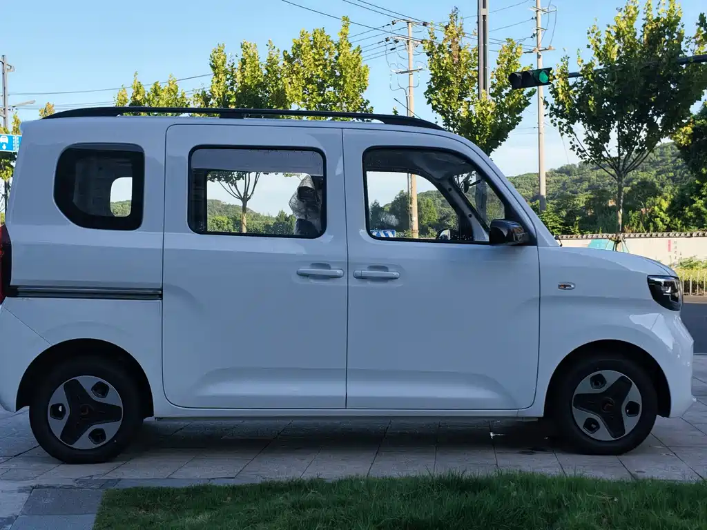 Wuling Zhiguang EV — миниатюра 7