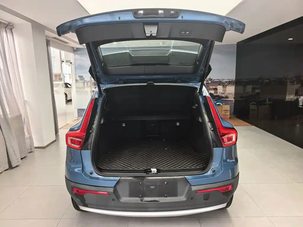 Volvo XC40 — миниатюра 12