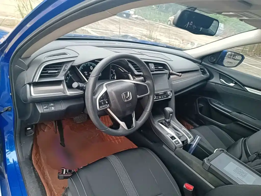 Honda Civic — миниатюра 10